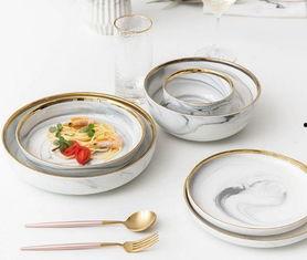 网红吃餐具的瓜,惊险一幕引网友热议